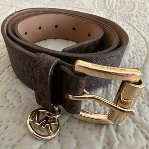 Michael Kors women’s 42in brown monogram belt Gold buckle with logo charm NWT